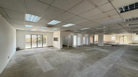  Riverview Park, 3 River Road, Janadel Avenue has a 2344m² Office Space Available To Let (24)